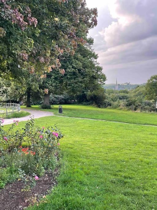 Garden Of Eden 1 Bedroom Flat In Fishponds ブリストル エクステリア 写真