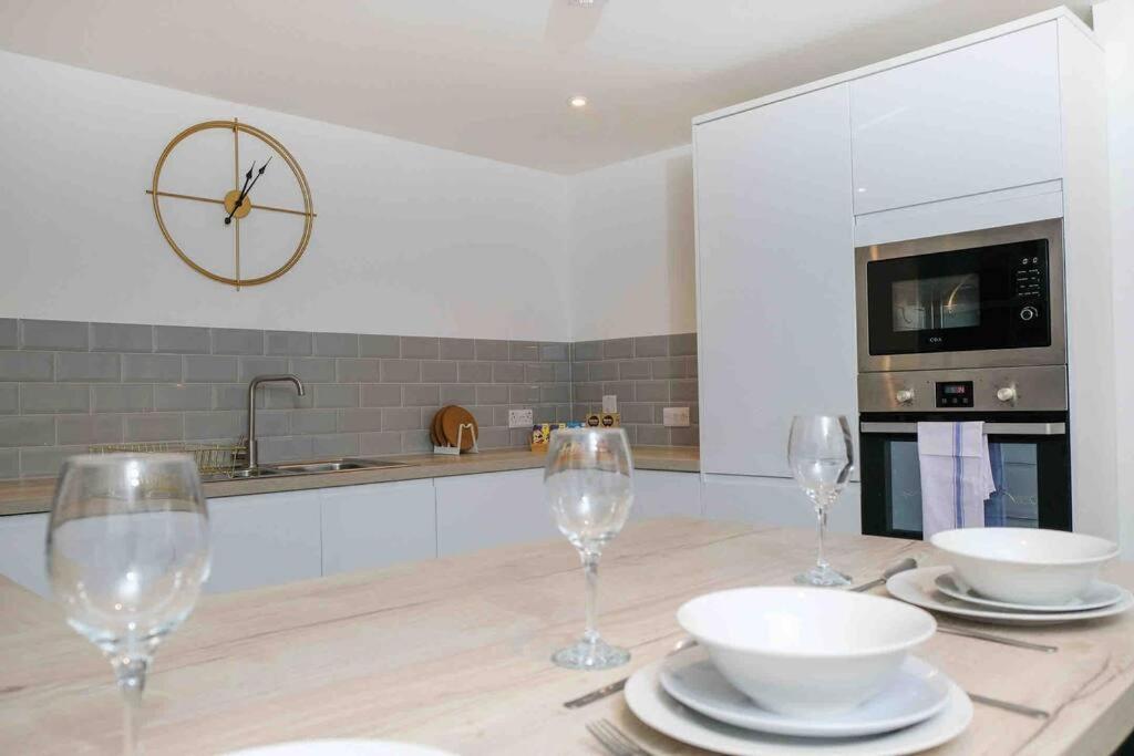 Garden Of Eden 1 Bedroom Flat In Fishponds ブリストル エクステリア 写真